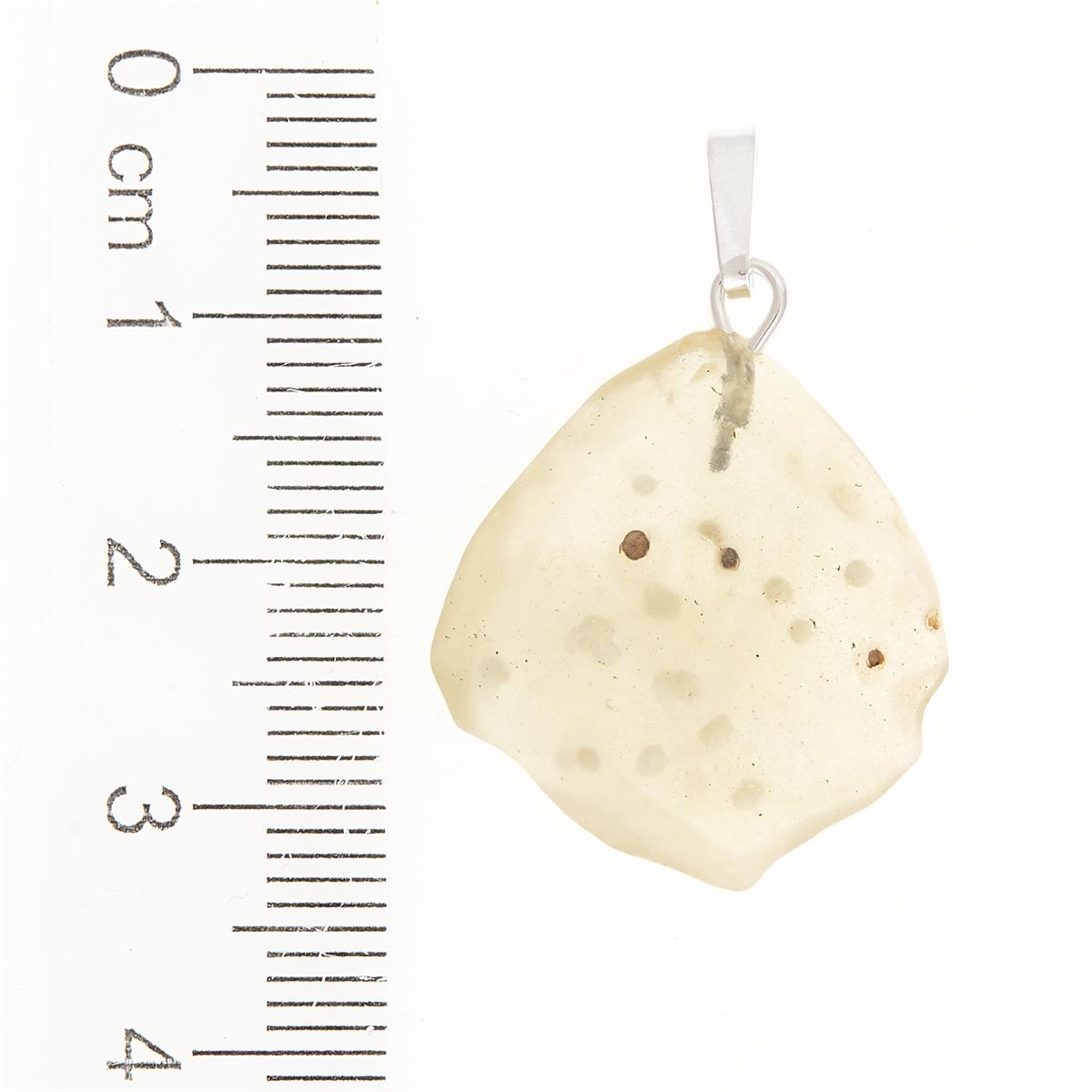 Silver pendant with Libyan glass 053