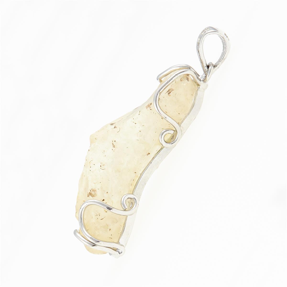 Pendant with Libyan glass 25-010