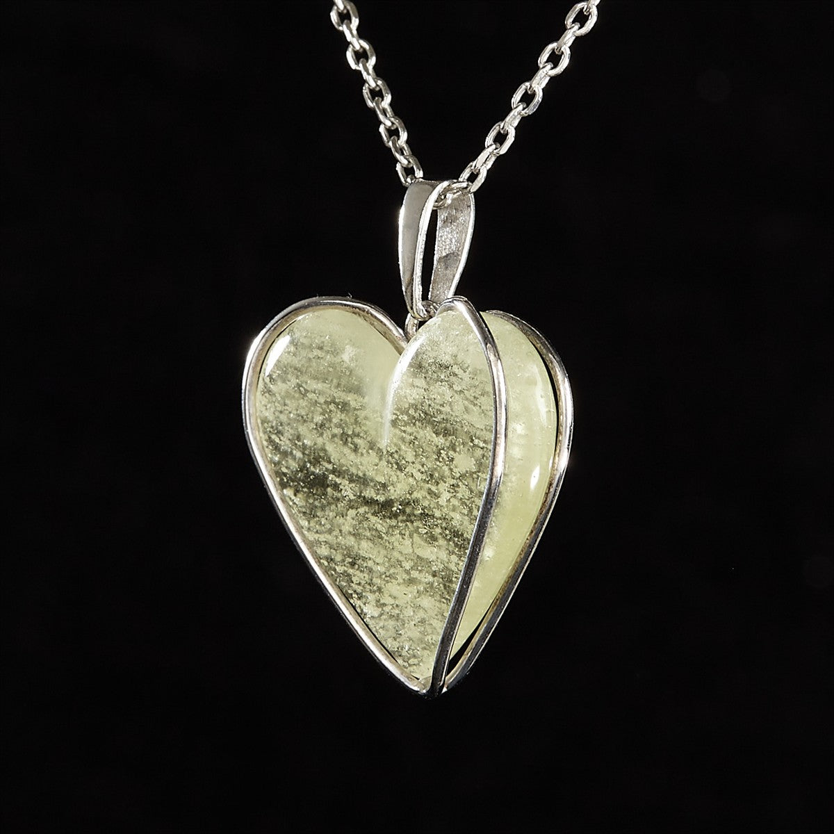 Silver pendant with Libyan glass - heart 25-83