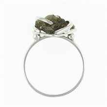 Anello in argento con pietra naturale moldavite 25-009