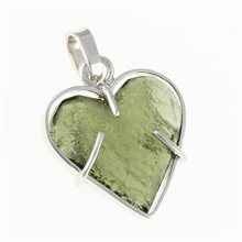 Ciondolo in argento con moldavite - cuore MB26-010