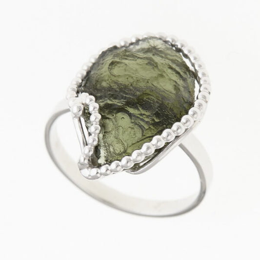 Anello in argento con natural moldavite 8544