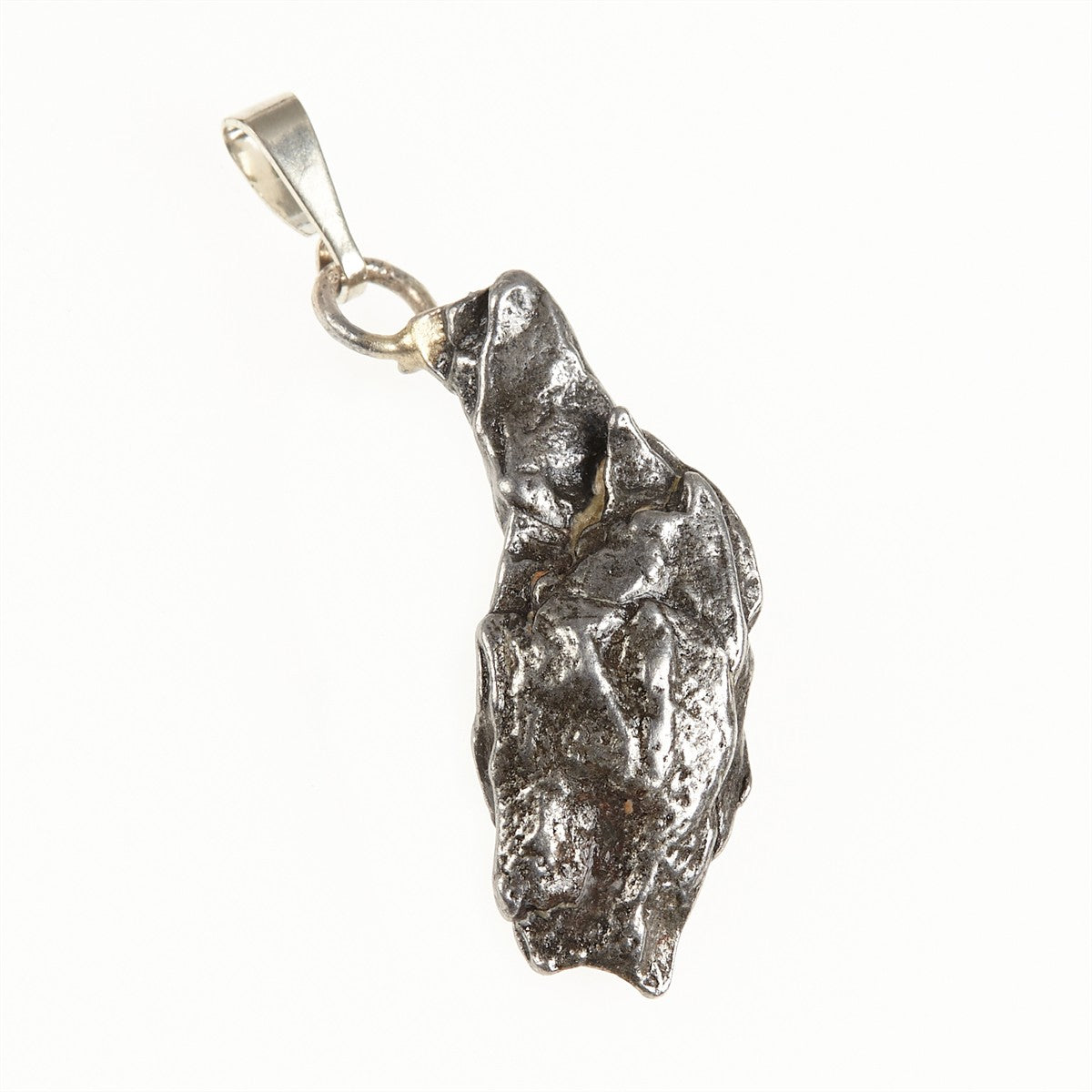 Pendant with meteorite 046