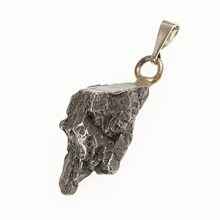 Pendant with meteorite 051