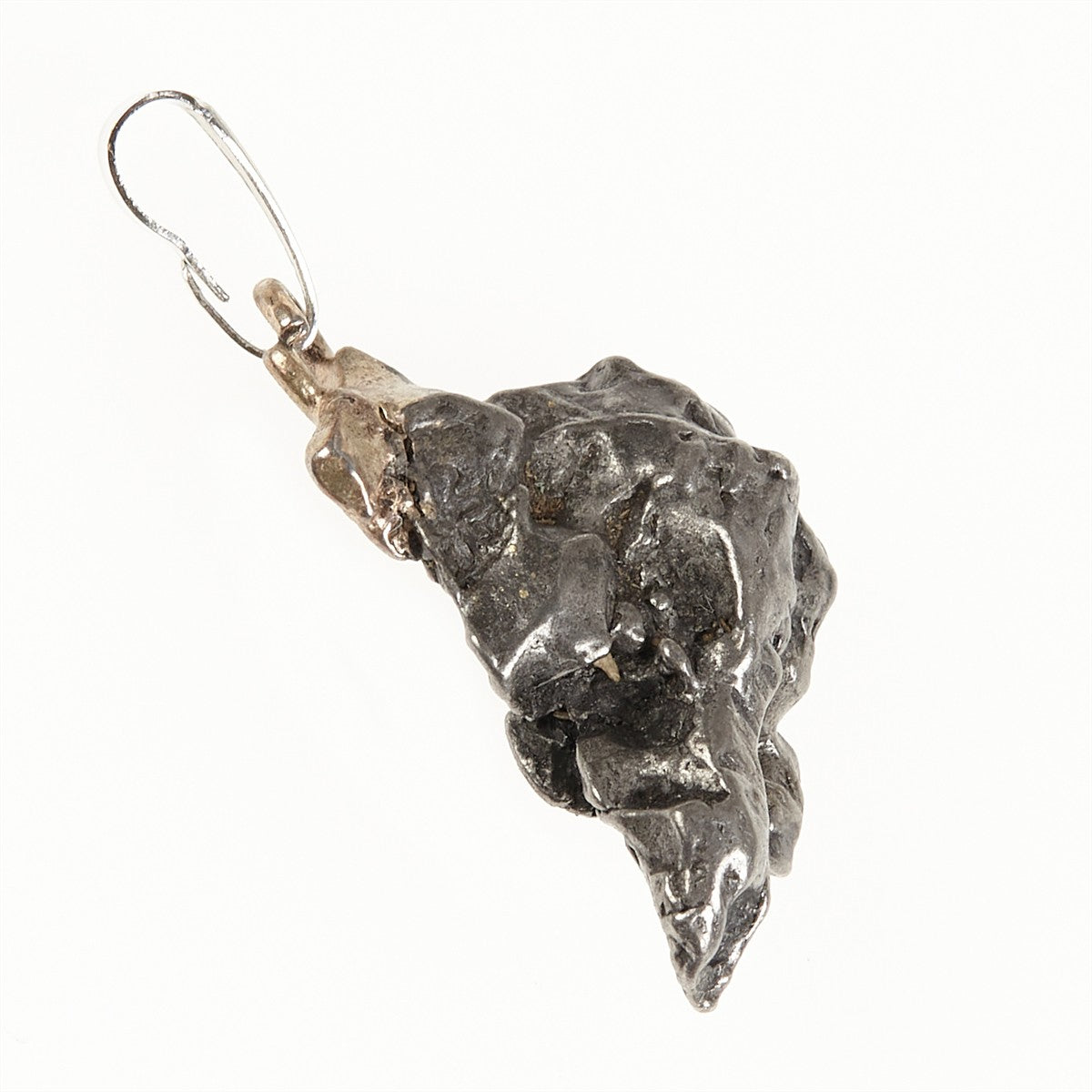 Pendant with meteorite 052