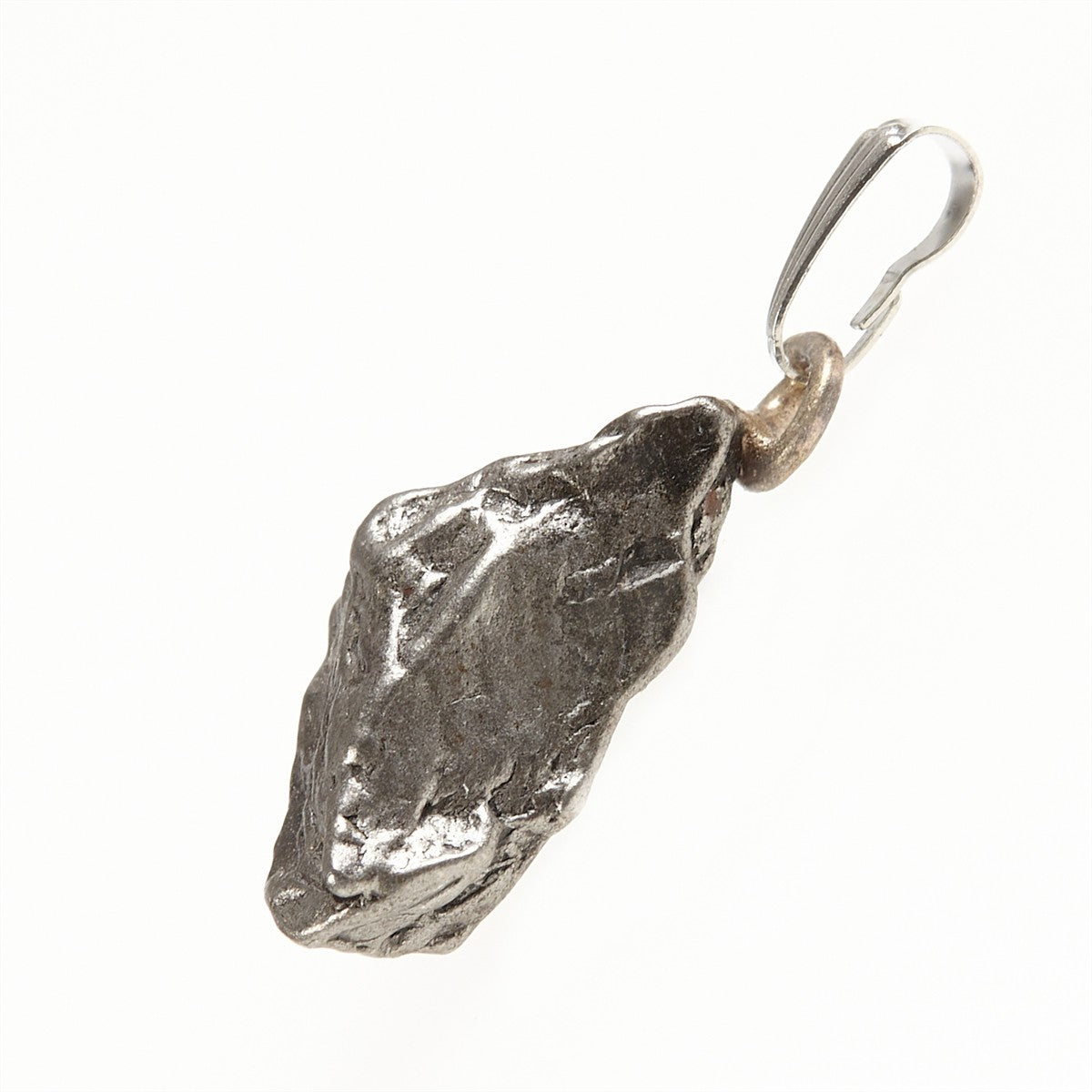 Pendant with meteorite 055