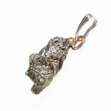 Ciondolo con meteorite 056