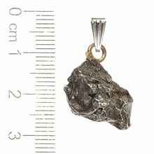 Ciondolo con meteorite 056
