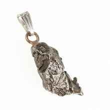 Pendant with meteorite 058