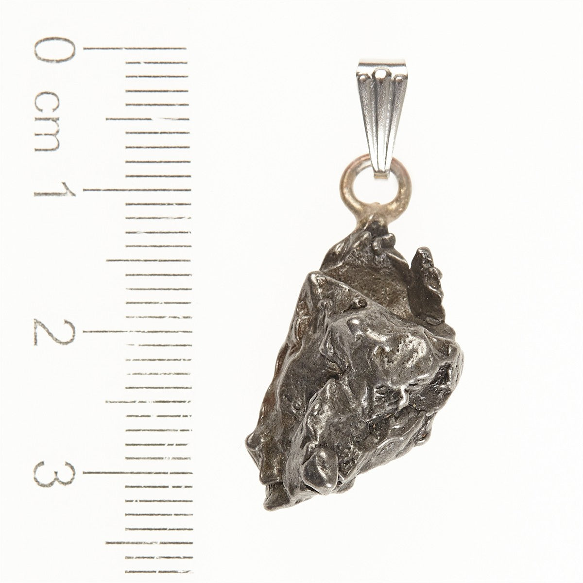 Pendant with meteorite 061
