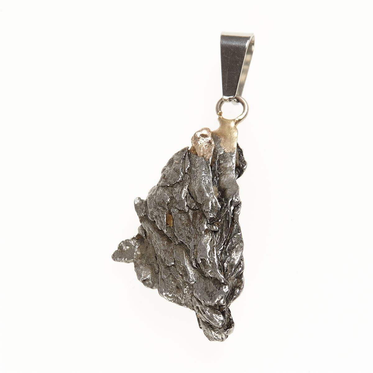 Pendant with meteorite 064