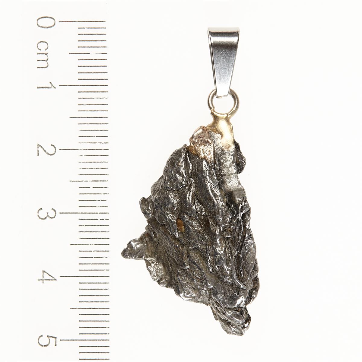 Pendant with meteorite 064