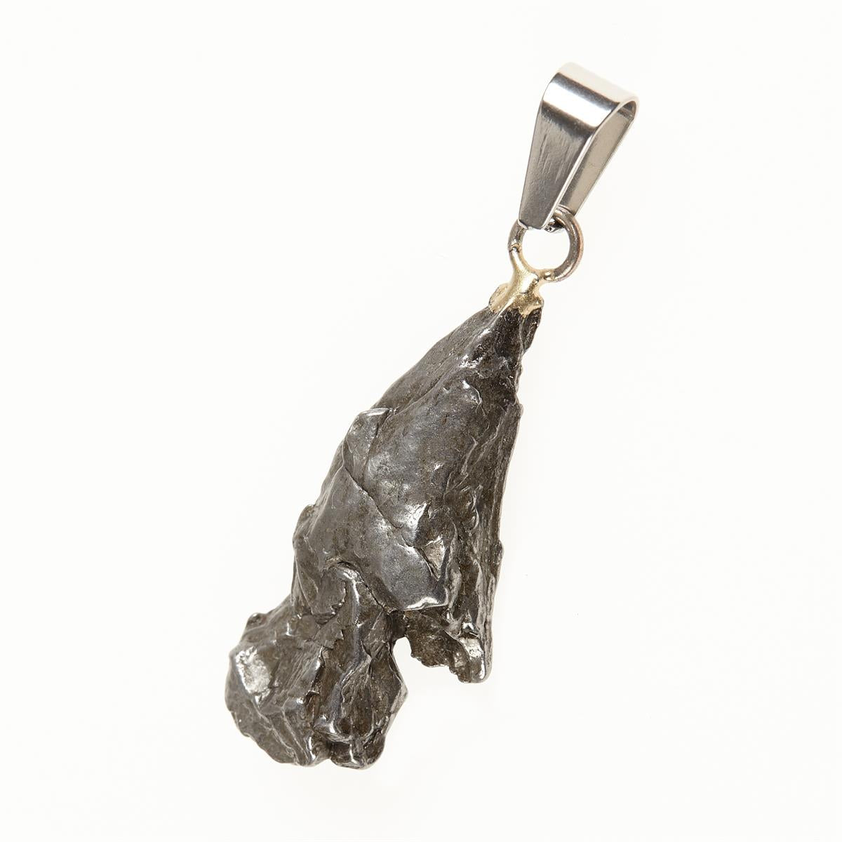 Pendant with meteorite 066
