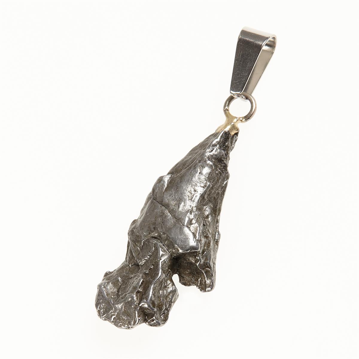 Pendant with meteorite 066