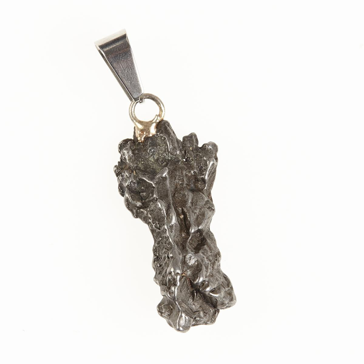 Pendant with meteorite 067