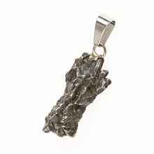 Pendant with meteorite 067