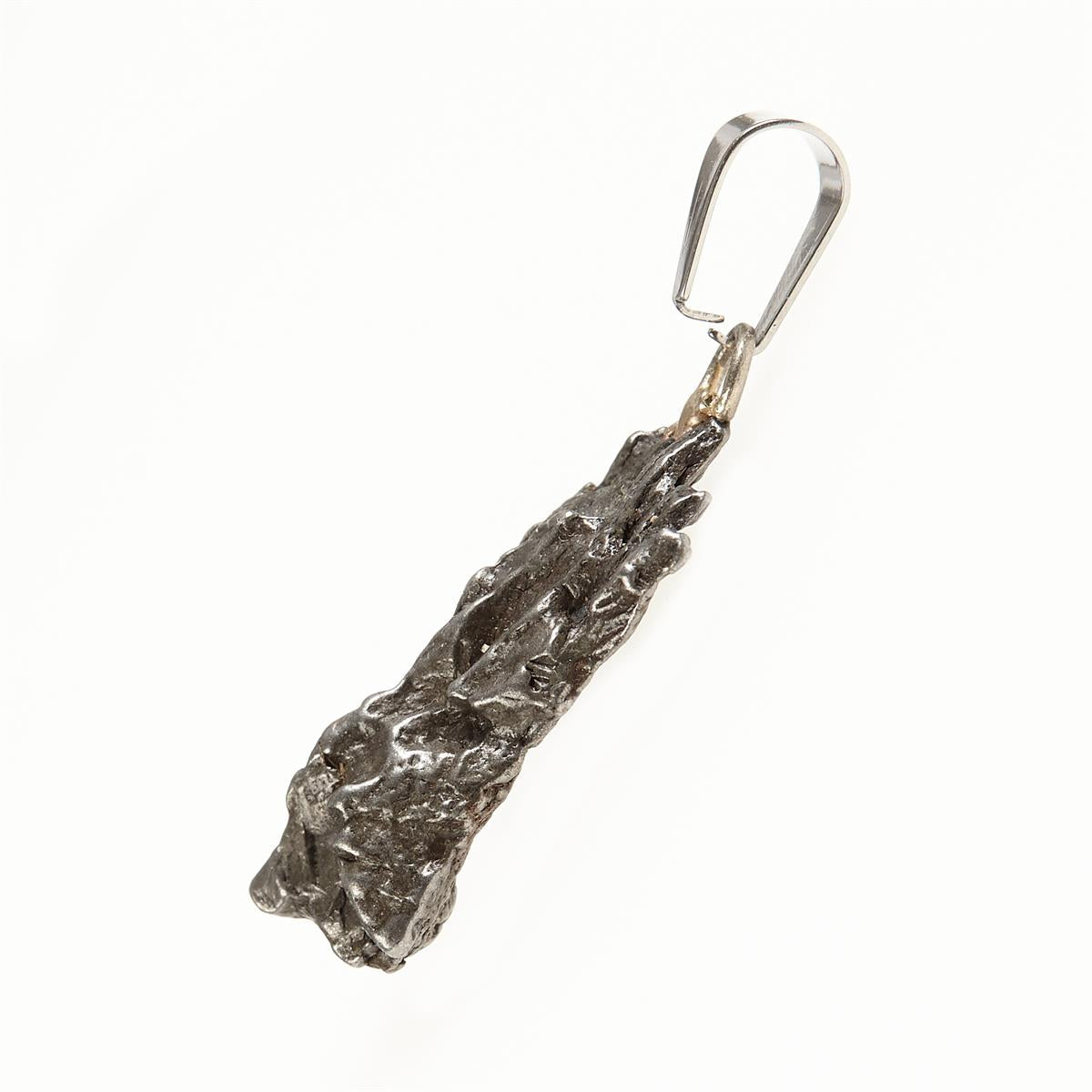 Pendant with meteorite 067