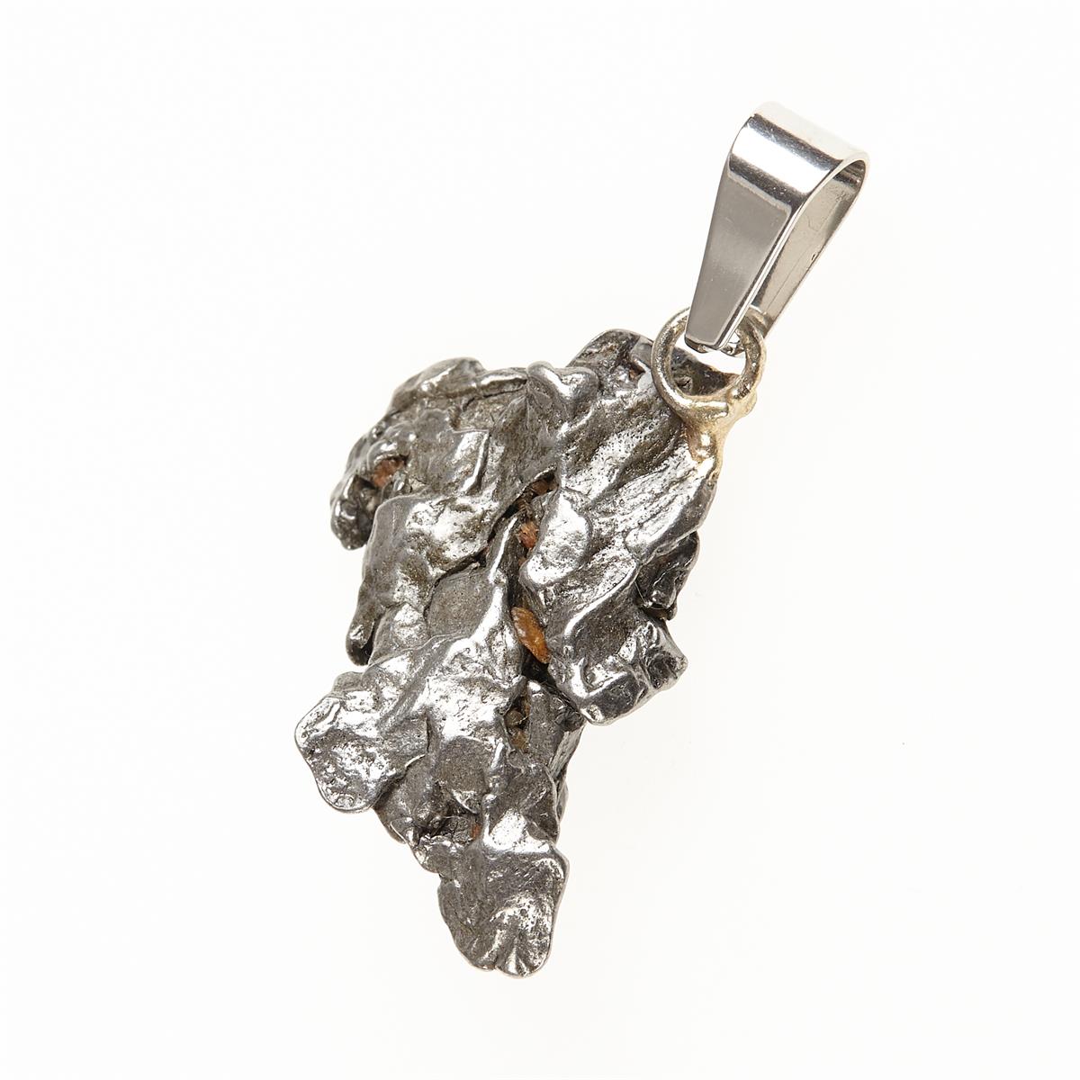 Pendant with meteorite 069