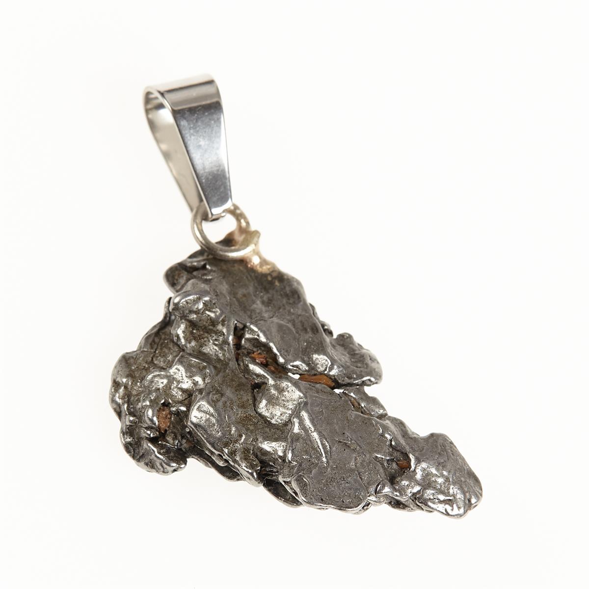 Pendant with meteorite 069