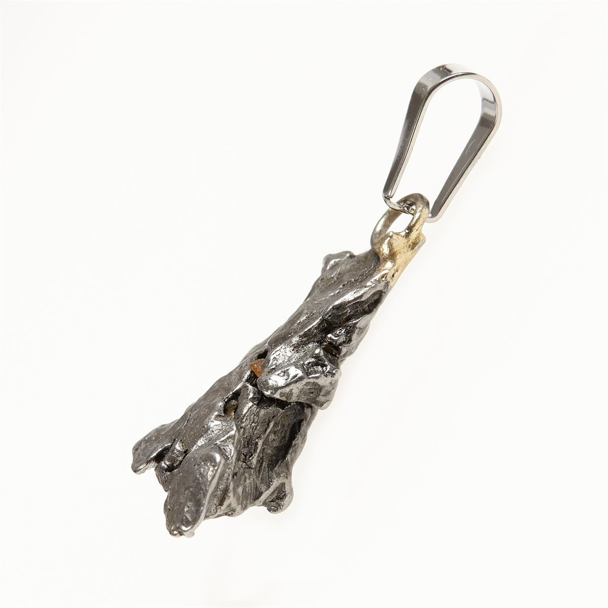Pendant with meteorite 069