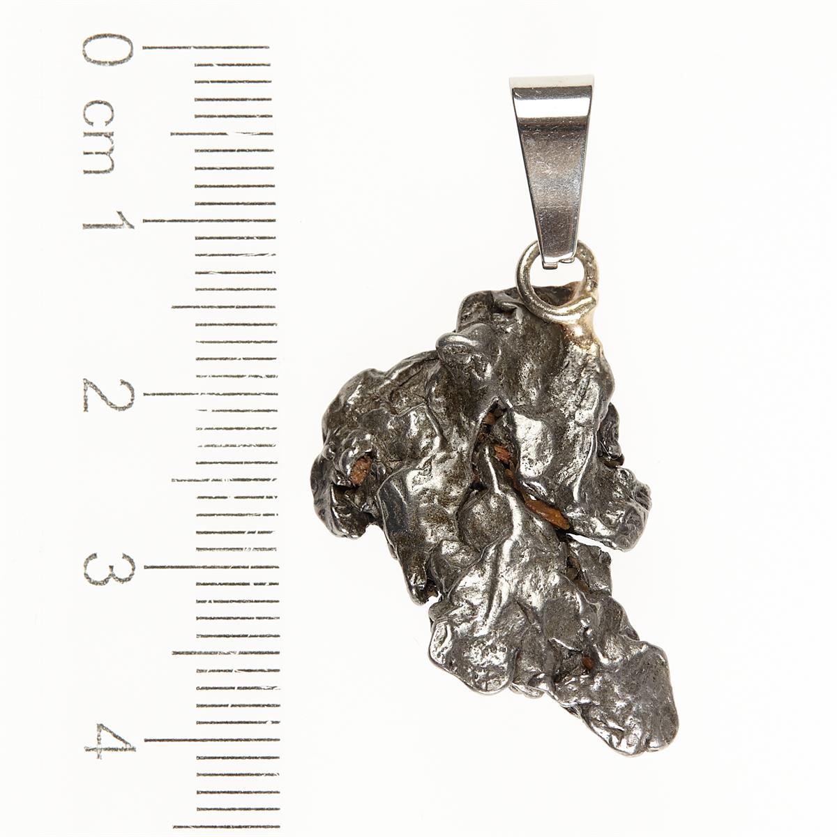 Pendant with meteorite 069