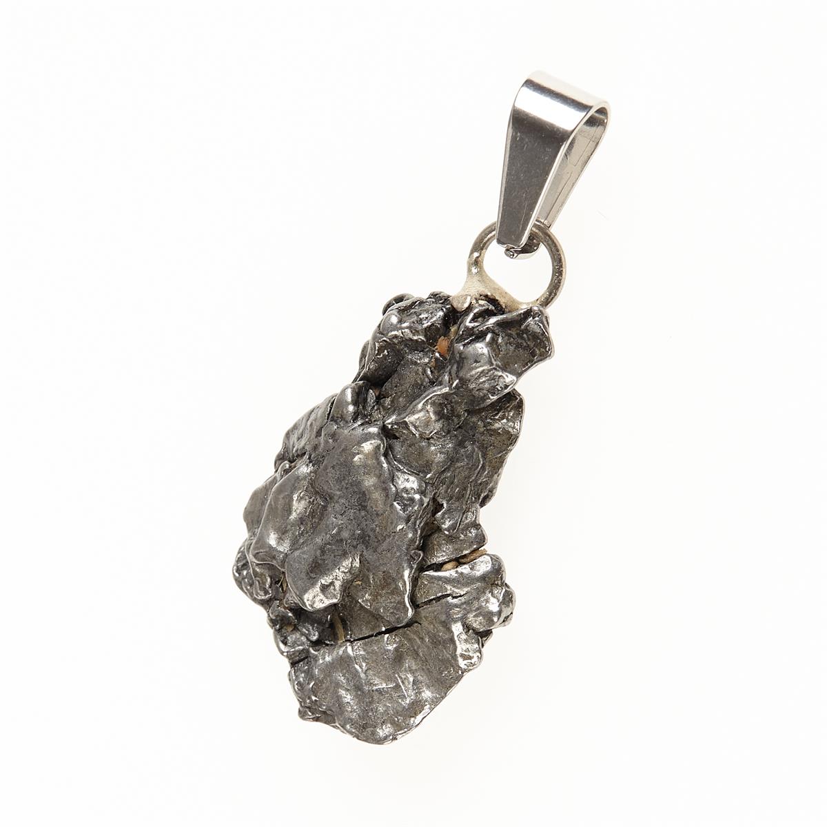 Pendant with meteorite 071