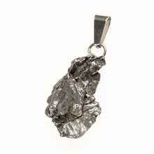 Pendant with meteorite 071