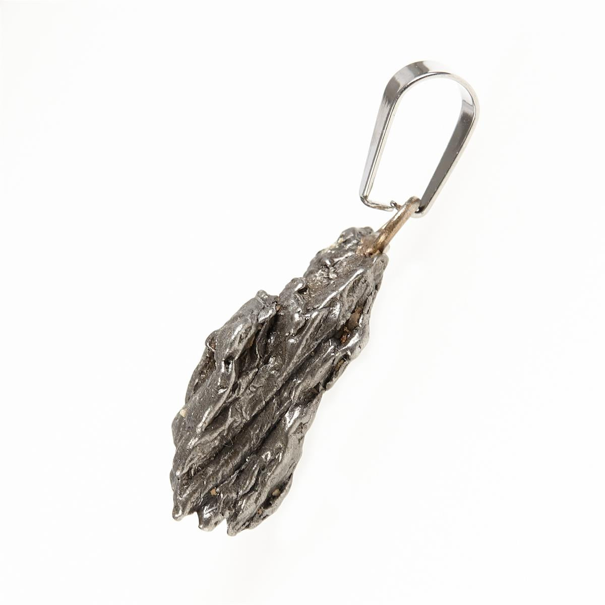Pendant with meteorite 074