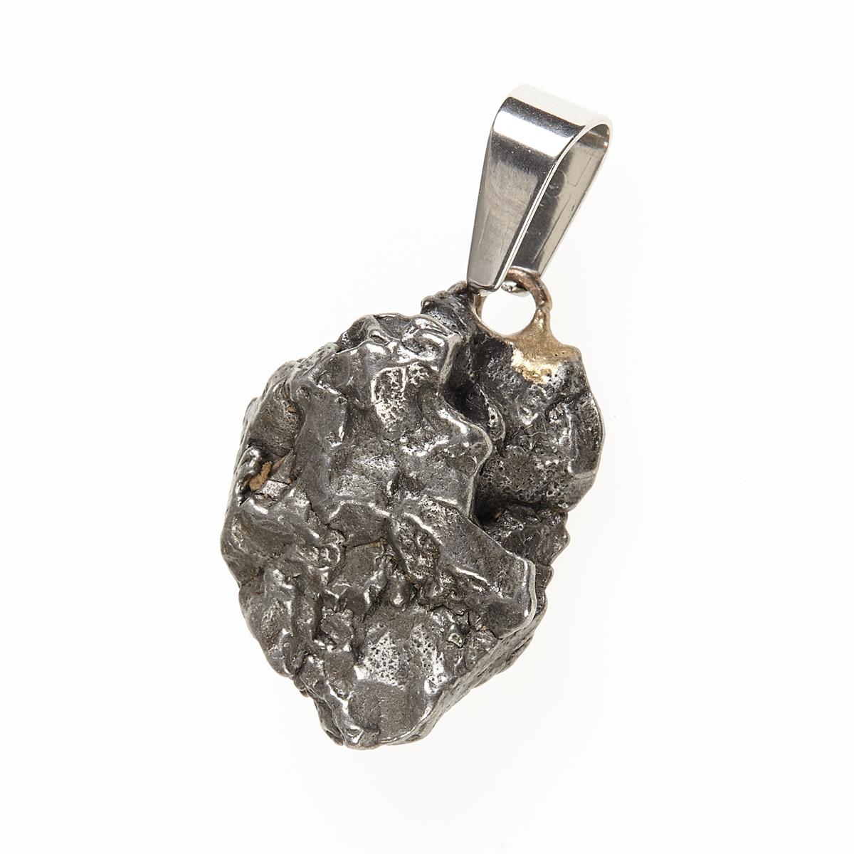 Pendant with meteorite 076