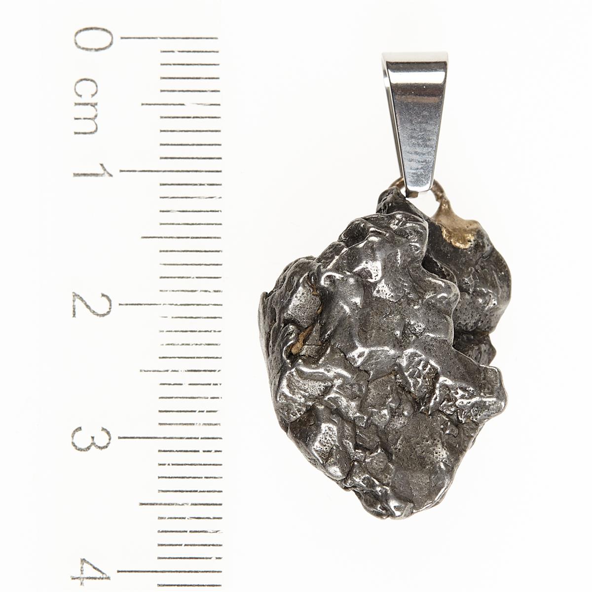 Pendant with meteorite 076