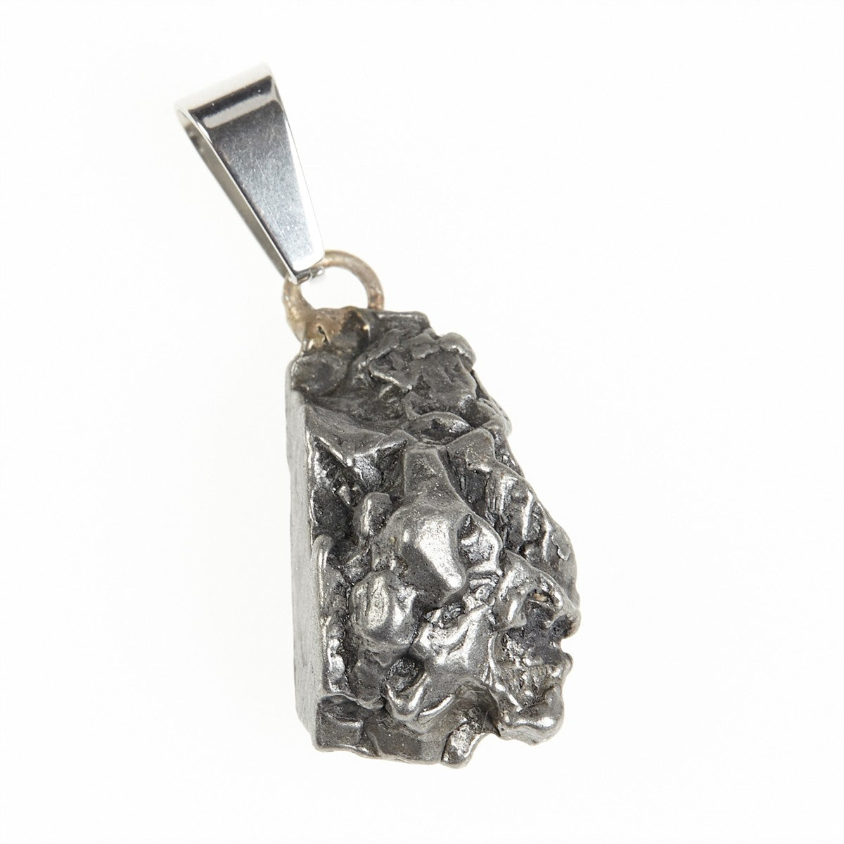 Pendant with meteorite 081