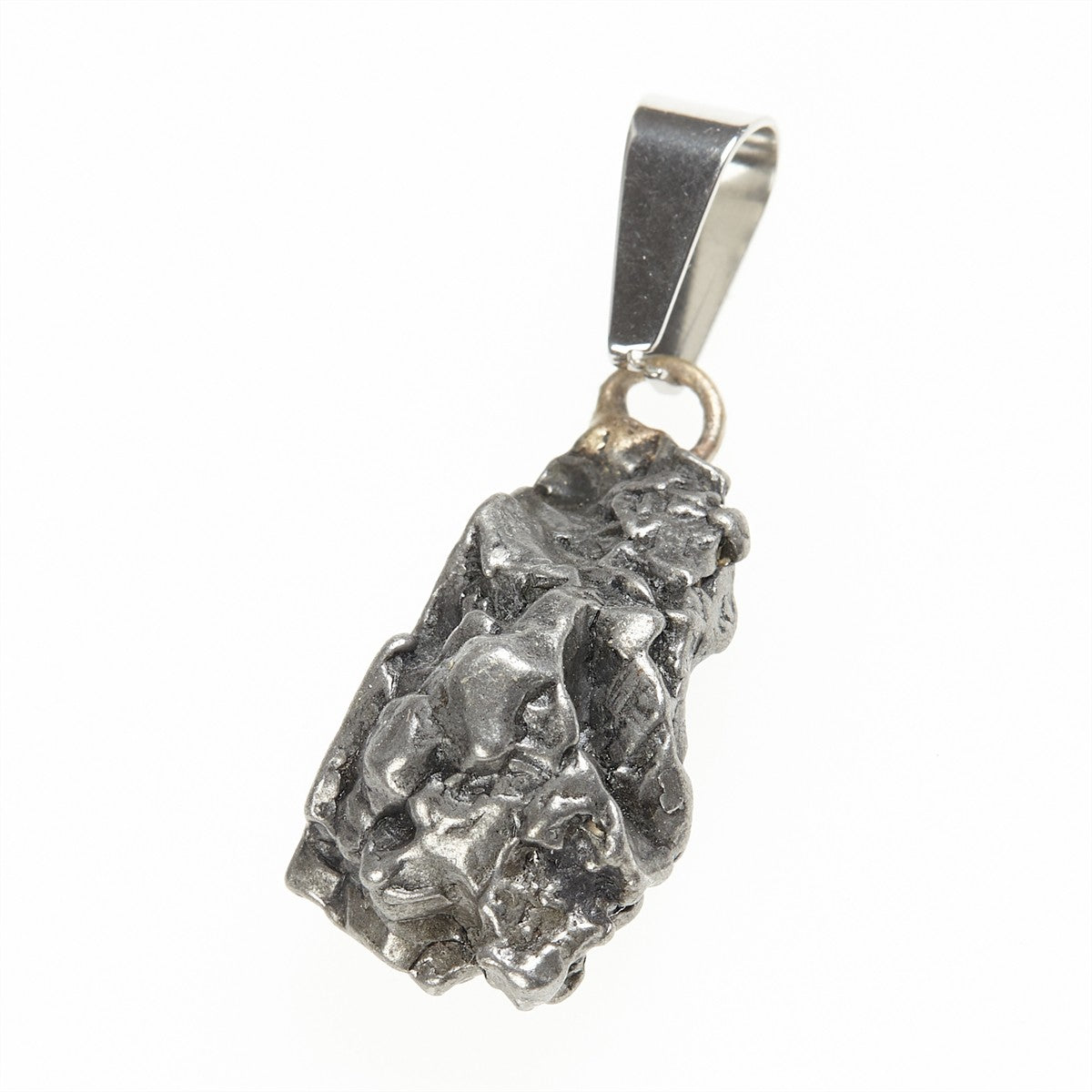 Pendant with meteorite 081