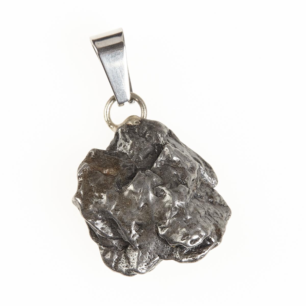 Pendant with meteorite 082