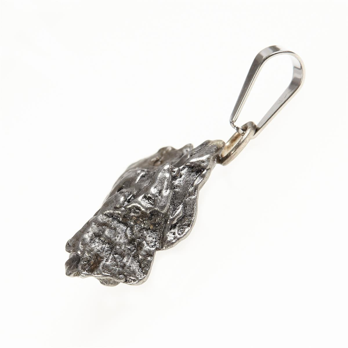 Pendant with meteorite 082