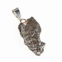 Pendant with meteorite 083