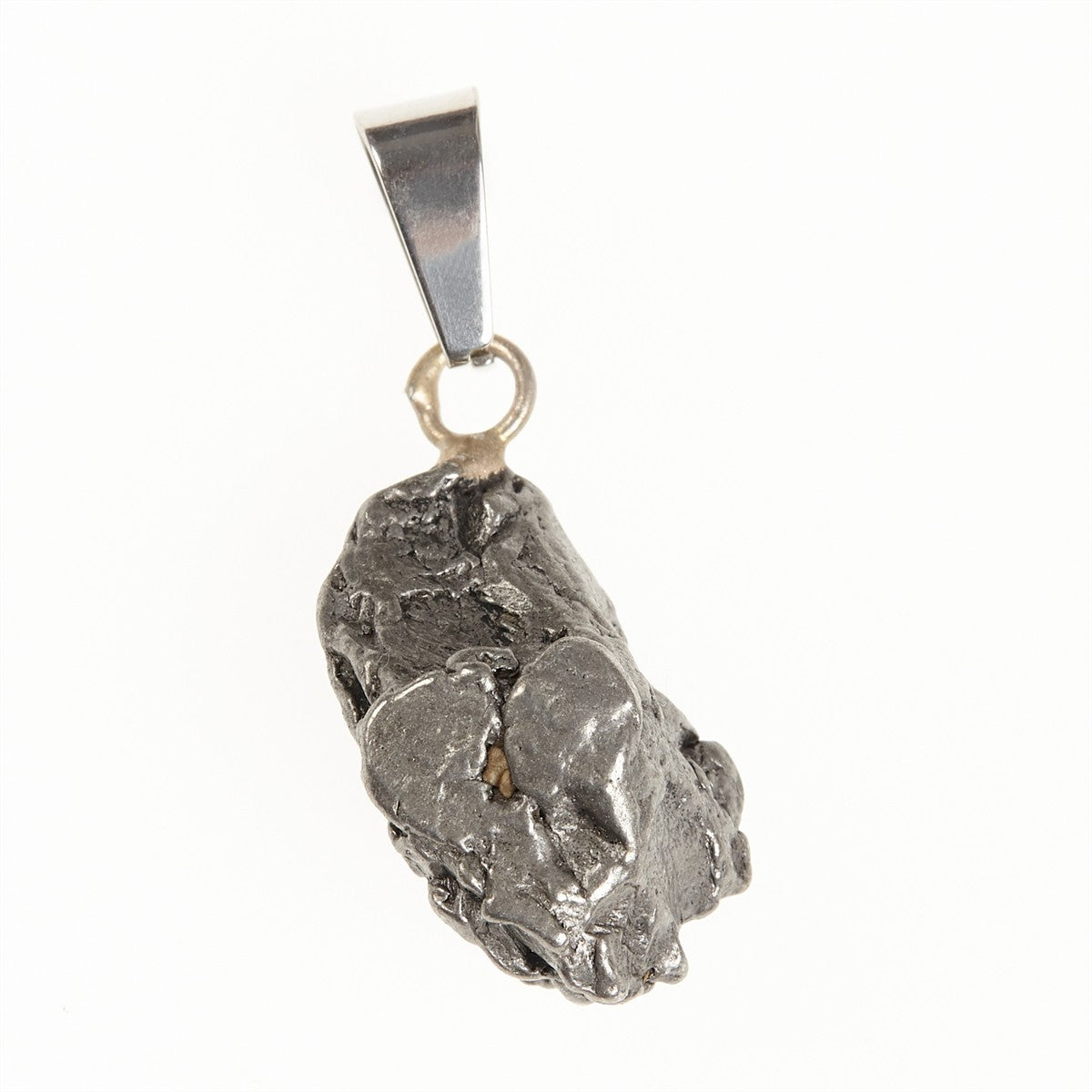 Pendant with meteorite 087