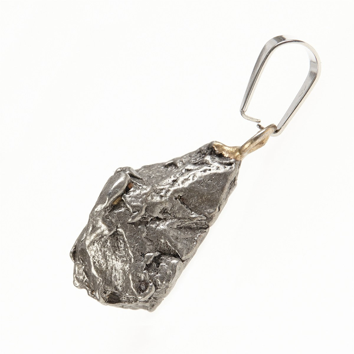 Pendant with meteorite 087