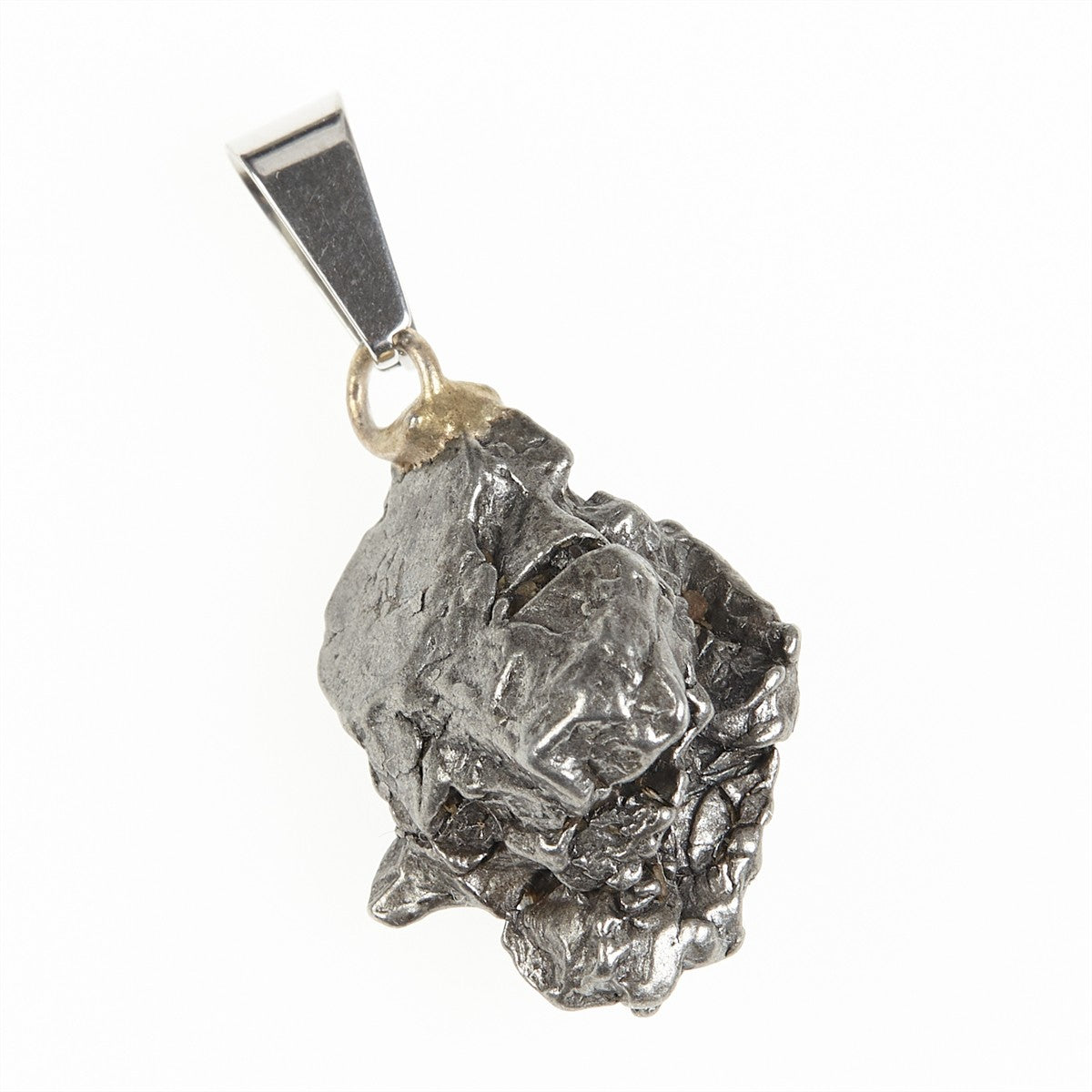 Pendant with meteorite 088