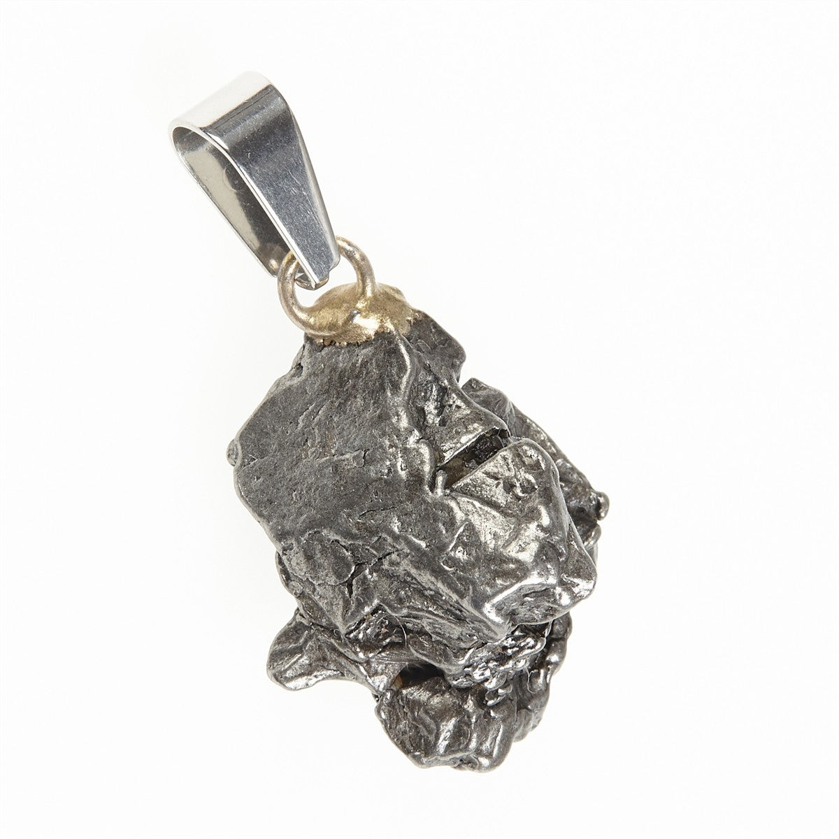 Pendant with meteorite 088