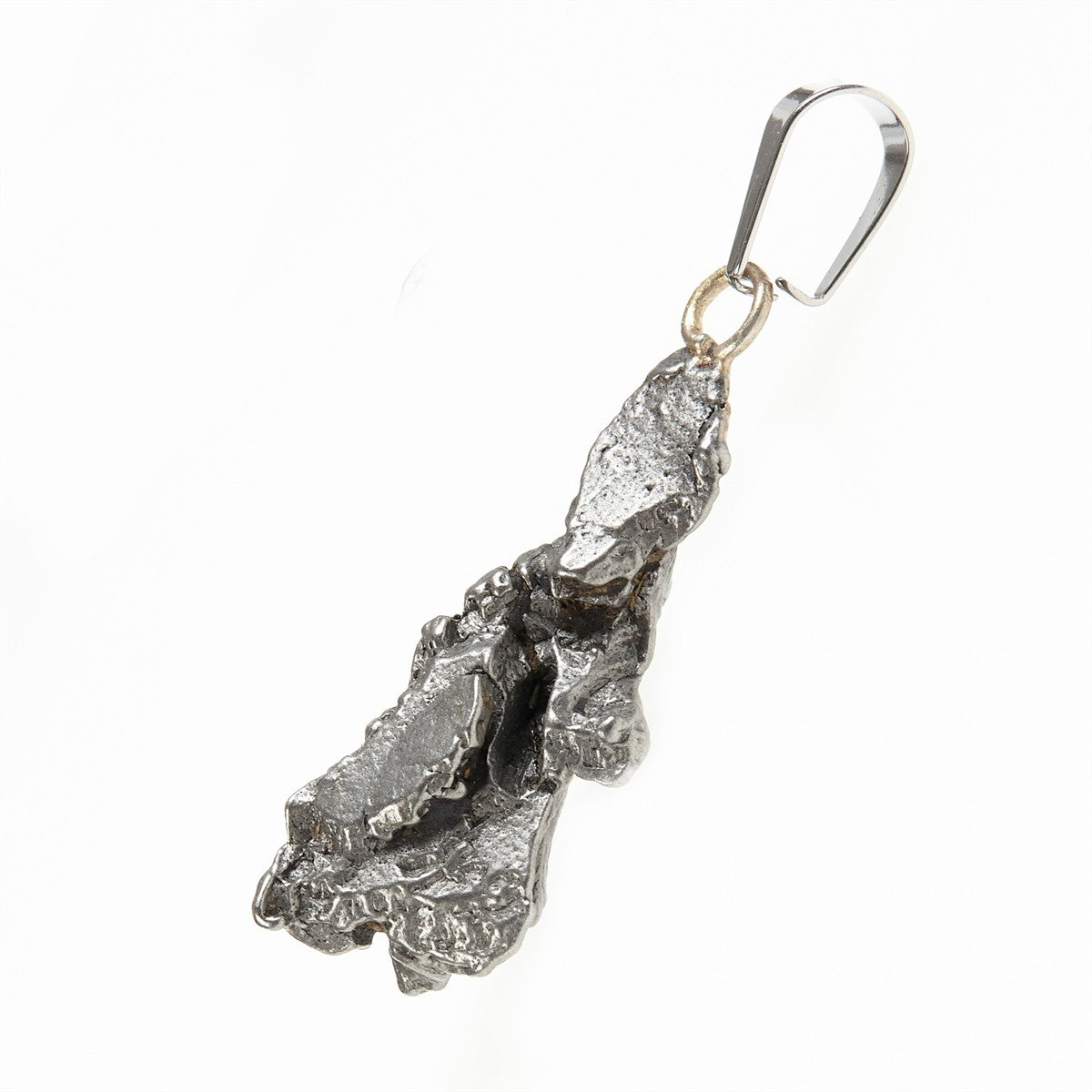 Pendant with meteorite 090