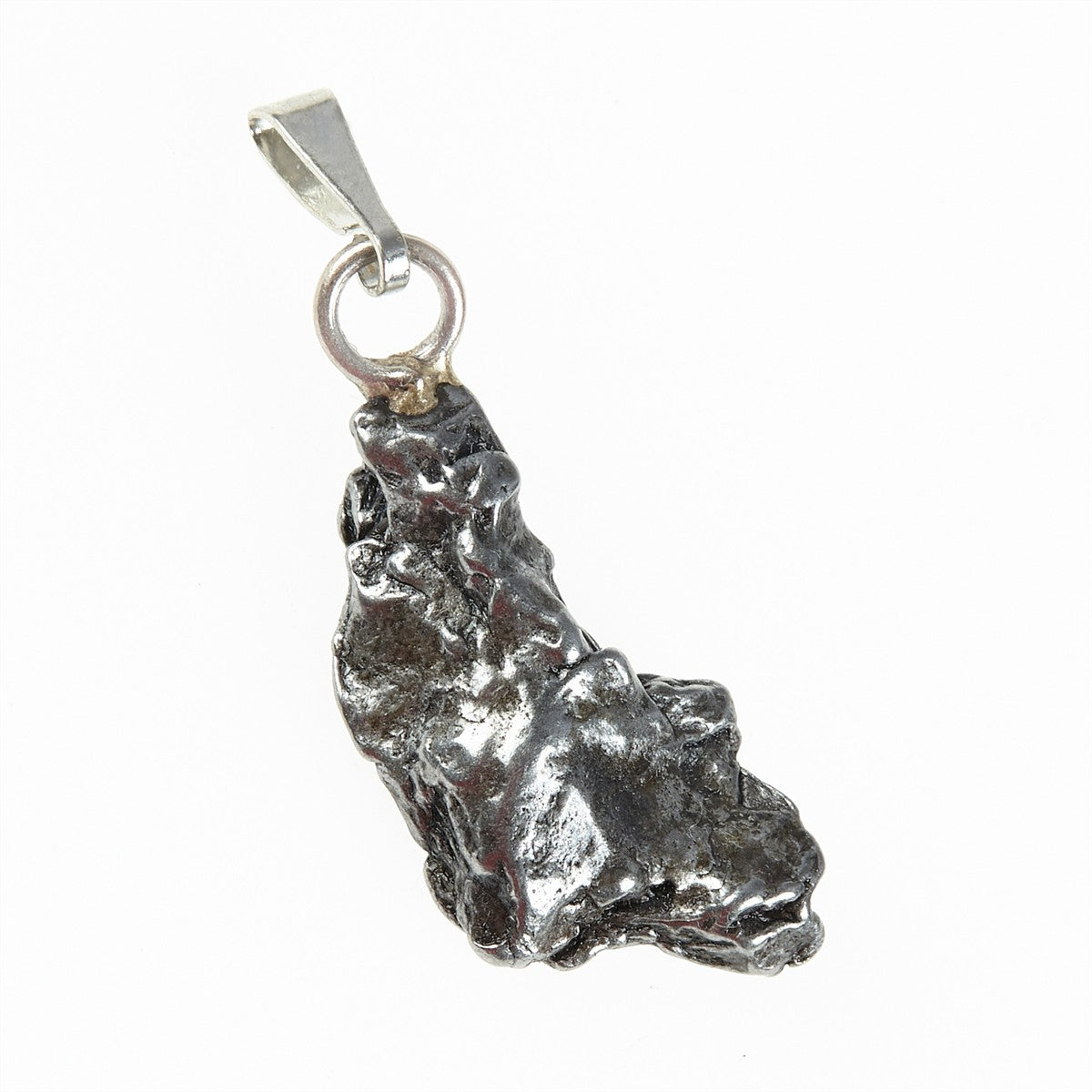 Pendant with meteorite 096