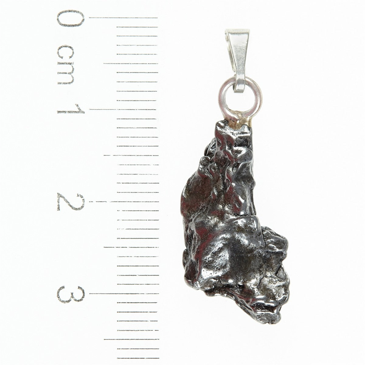 Pendant with meteorite 096