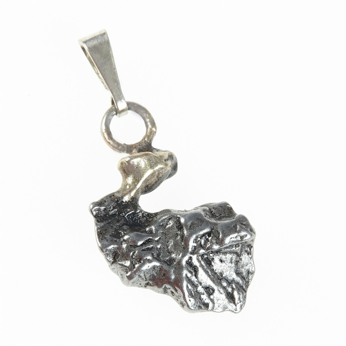 Pendant with meteorite 097