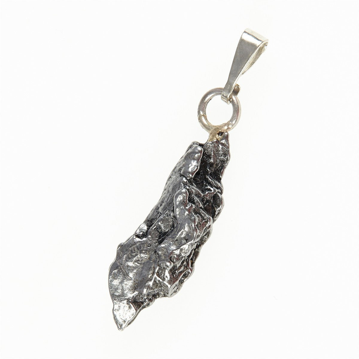 Pendant with meteorite 098