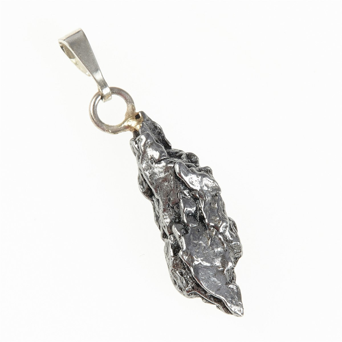 Pendant with meteorite 098