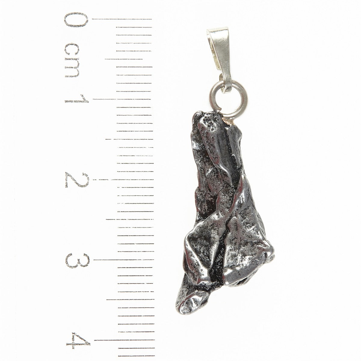 Pendant with meteorite 099