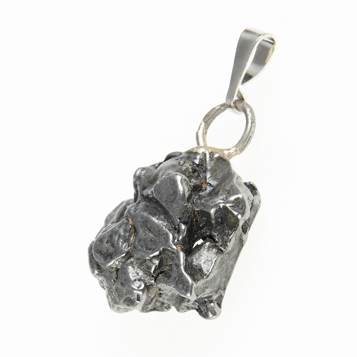 Pendant with meteorite 107