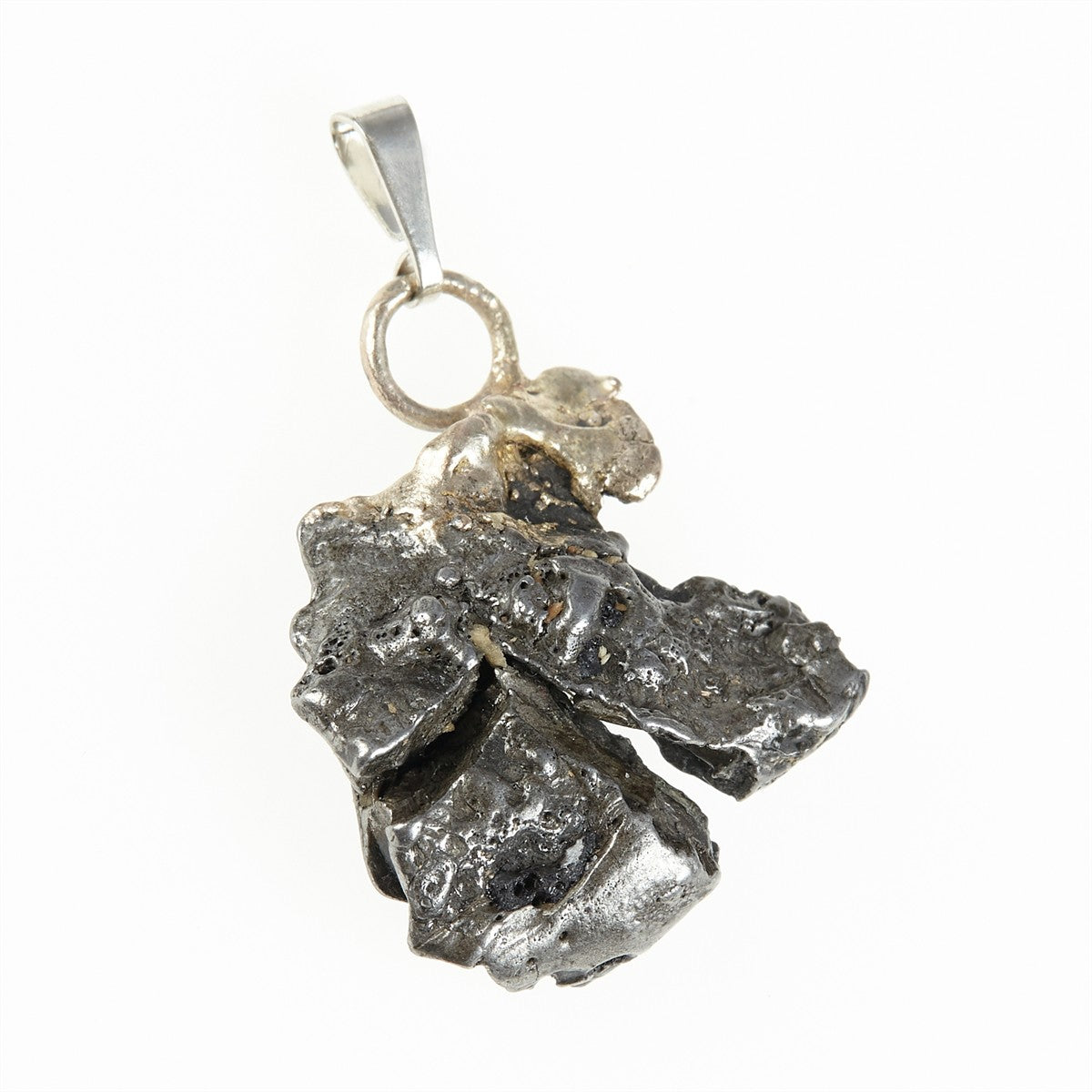 Pendant with meteorite 111