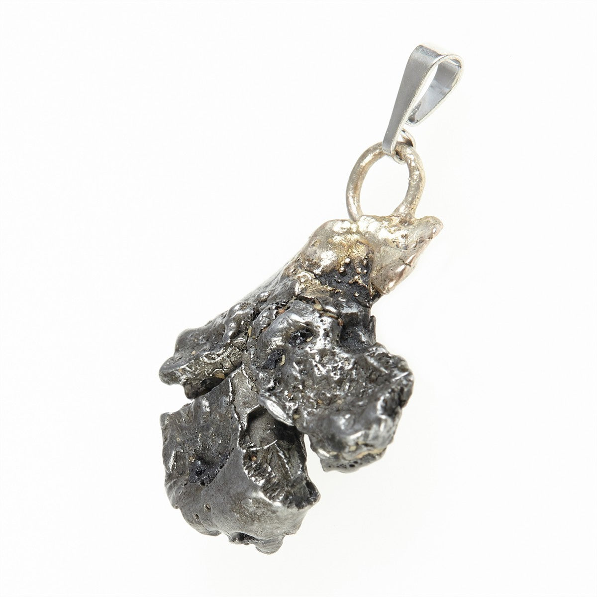 Pendant with meteorite 111