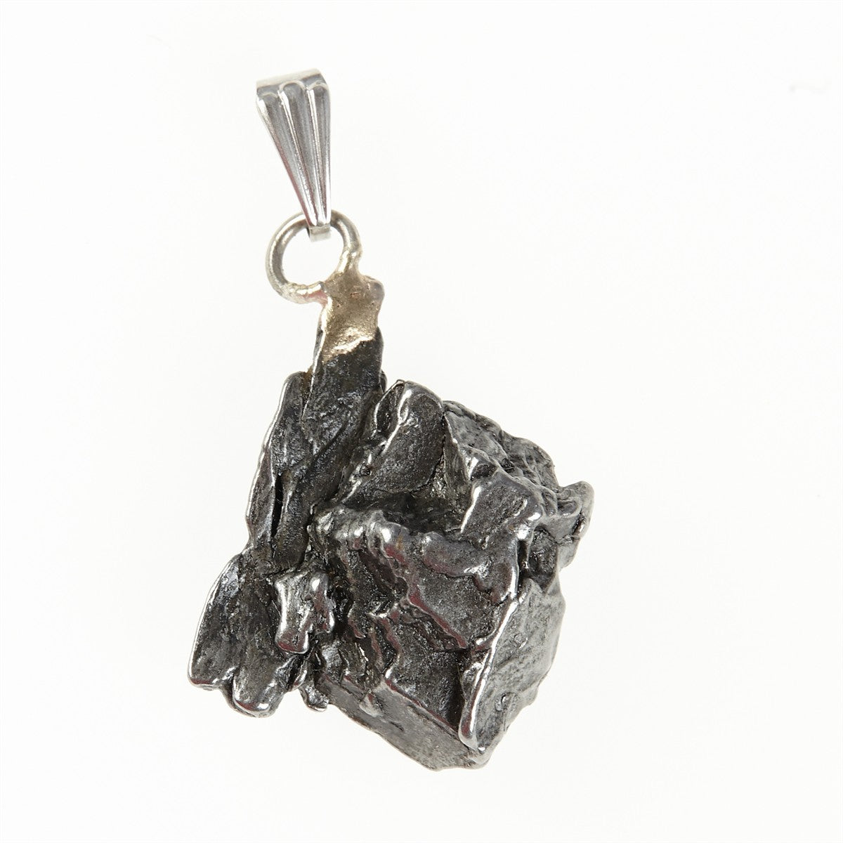 Pendant with meteorite 114